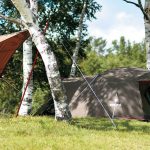 木陰に設置されたスノーピークのテント